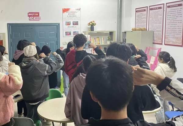 活動新聞稿范文500字左右